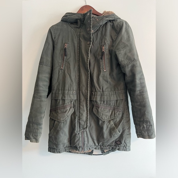 Only small army green lined jacket - Picture 3 of 5